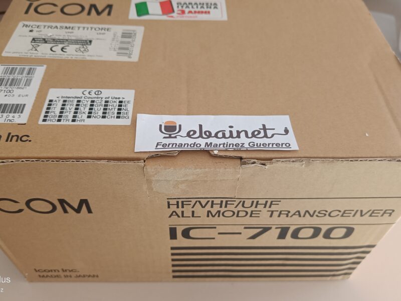 Icom IC-7100 en su caja impecable