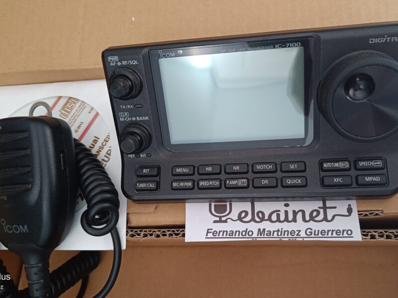 Icom IC-7100 en su caja impecable