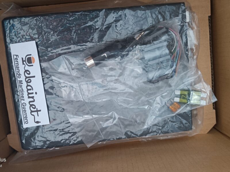 Icom IC-7100 en su caja impecable